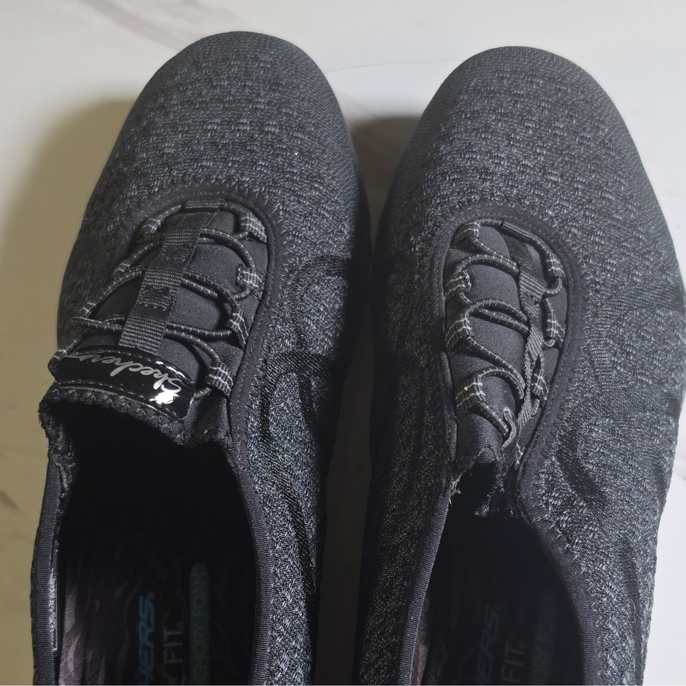 Skechers Breathe Easy Women's Black Knit Slip-On Memory Foam Walking 11M